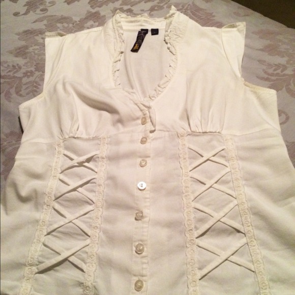 Blouse - Picture 2 of 3