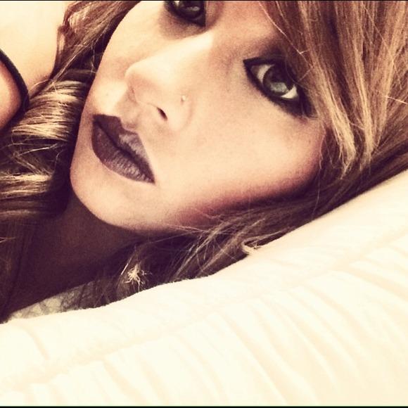 Nihla's closet :D - Picture 2 of 4