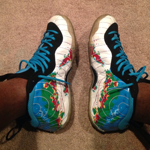 weatherman phone posits