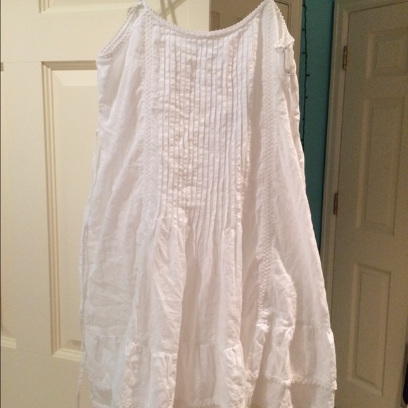 White dress with tie at waist