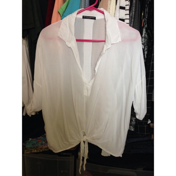 Brandy Melville Tops - 💁Brandy Melville💁 White Tie Top