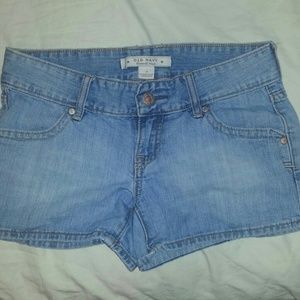°Old navy shorts°