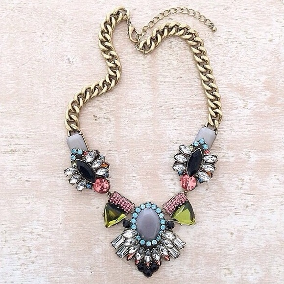 Jewelry - Glam Statement Necklace