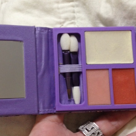 🌹BNIB Tarte' MISS FIX-IT BOXED MAKE-UP KIT 🌹 - Picture 2 of 4