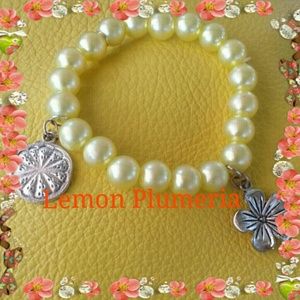 Yellow pearl stretch bracelet