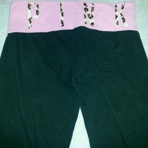 **Traded**PiNK yoga pants