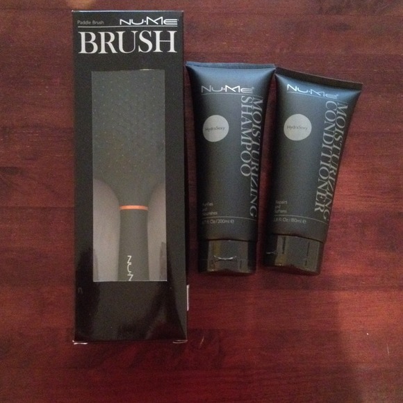 Nume shampoo and conditioner