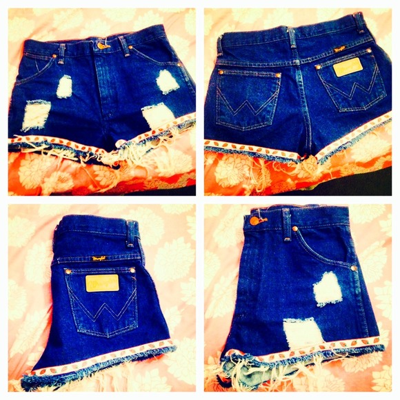 🍓 Denim Shorts 🍓
Size: S - Price: $45  OBO