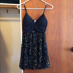 SOLD!! 💕💖💕 Black lace mini dress