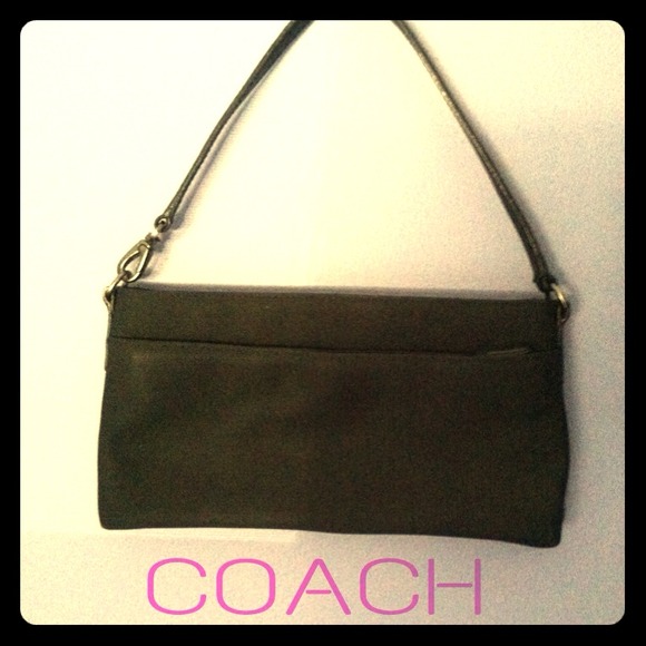 Coach Handbags - Vintage Coach Mercer Envelope Purse