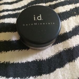 Bare Minerals eye shadow
