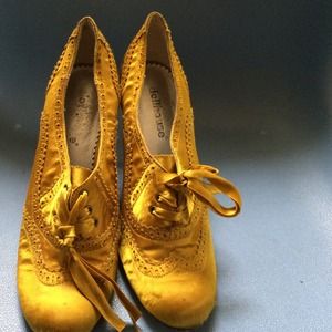 Gently used Dollhouse Booties