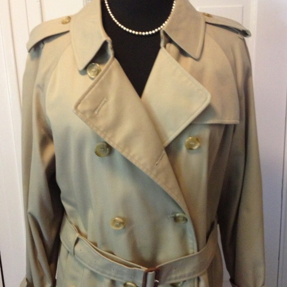 Burberry | Jackets & Coats | Authentic Burberry Trench Coat Vintage ...