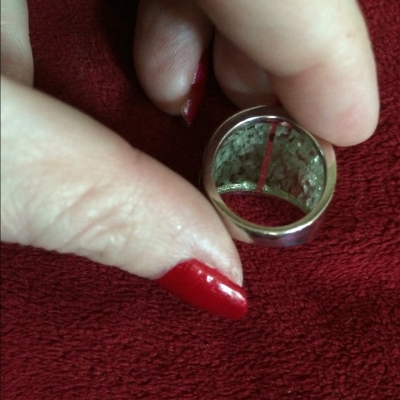 ❤️NICE RING WITH LT GREEN OR MINT SZ 5-1/2 925 SS - Picture 2 of 3