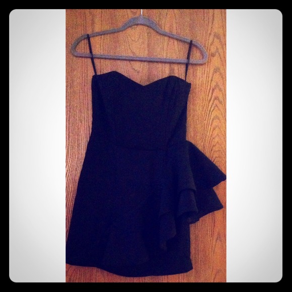 H&M Dresses & Skirts - H & M Black Strapless Dress