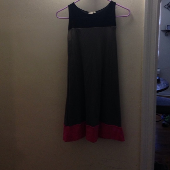 Sweet pea color block dress