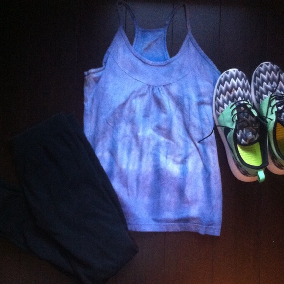 Blue ombré athletic tank top
