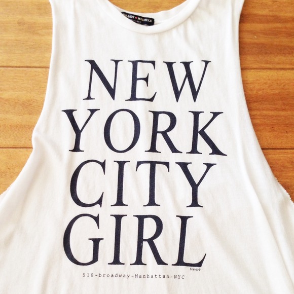 *SOLD* Brandy Melville New York Muscle Tank - Picture 4 of 4
