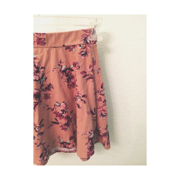 🚫SOLD🚫Floral skirt