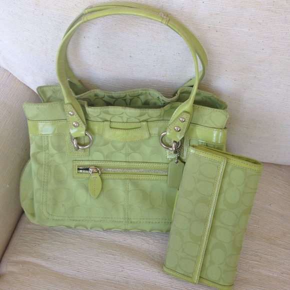 **SOLD**Coach handbag