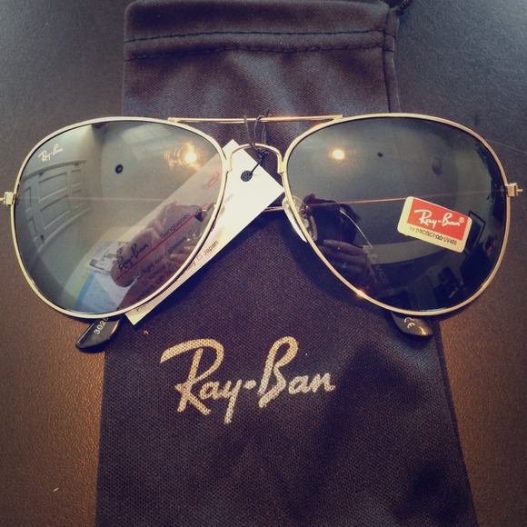 FINAL MARKDOWN Ray-ban inspired Sunglasses in slvr