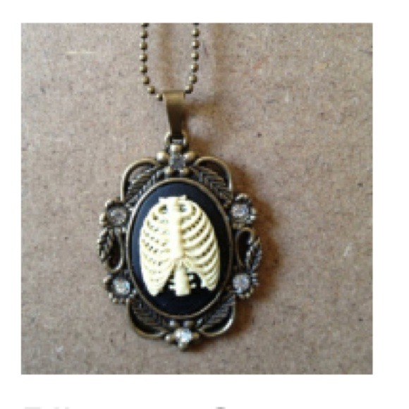 Ribcage cameo necklace