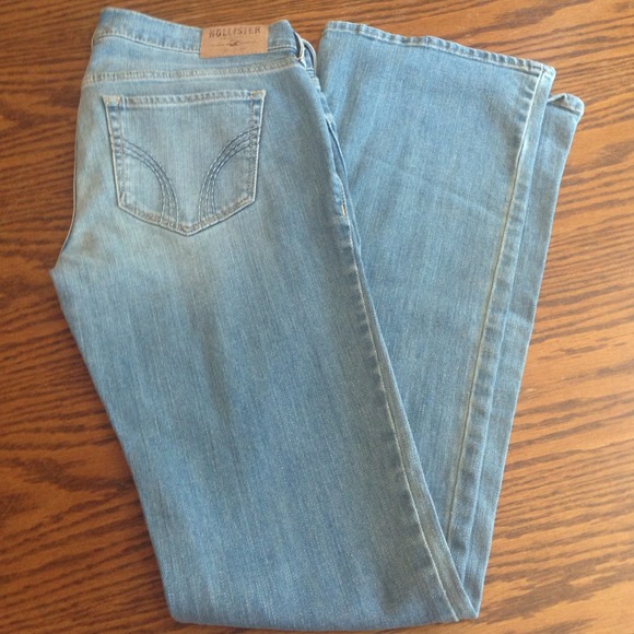 🎀PRICE REDUCED!🎀 Hollister Jeans
