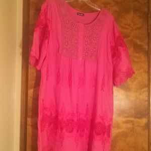 Dark pink lacy shoulder, short sleeve top