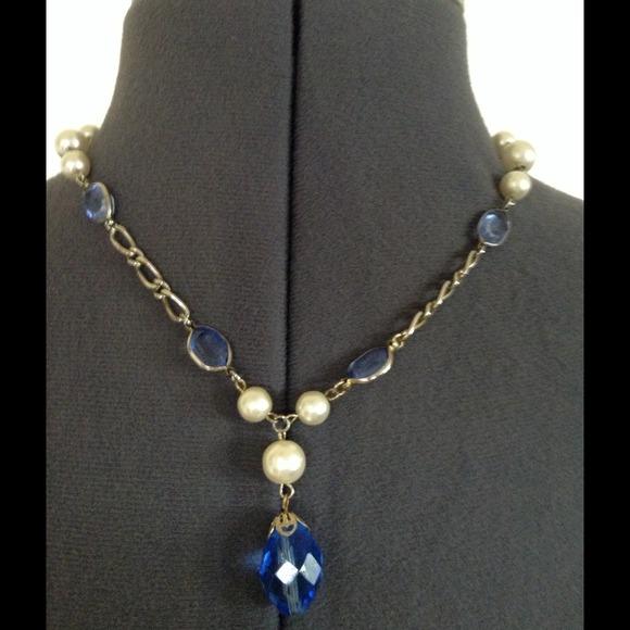 Carol Duplaise Jewelry - VINTAGE🚨DUPLAISE Costume Necklace