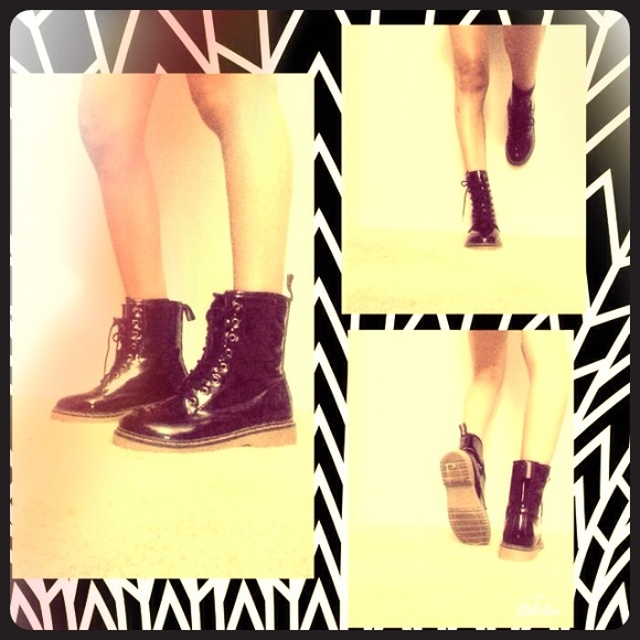 Brand new Bombat boots