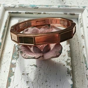 ☆HP☆ NWOT Rouge Golden Hinged Bangle