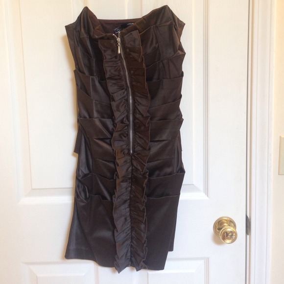 Brown dress - Picture 1 of 2