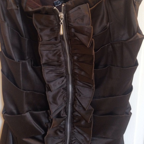 Brown dress - Picture 2 of 2