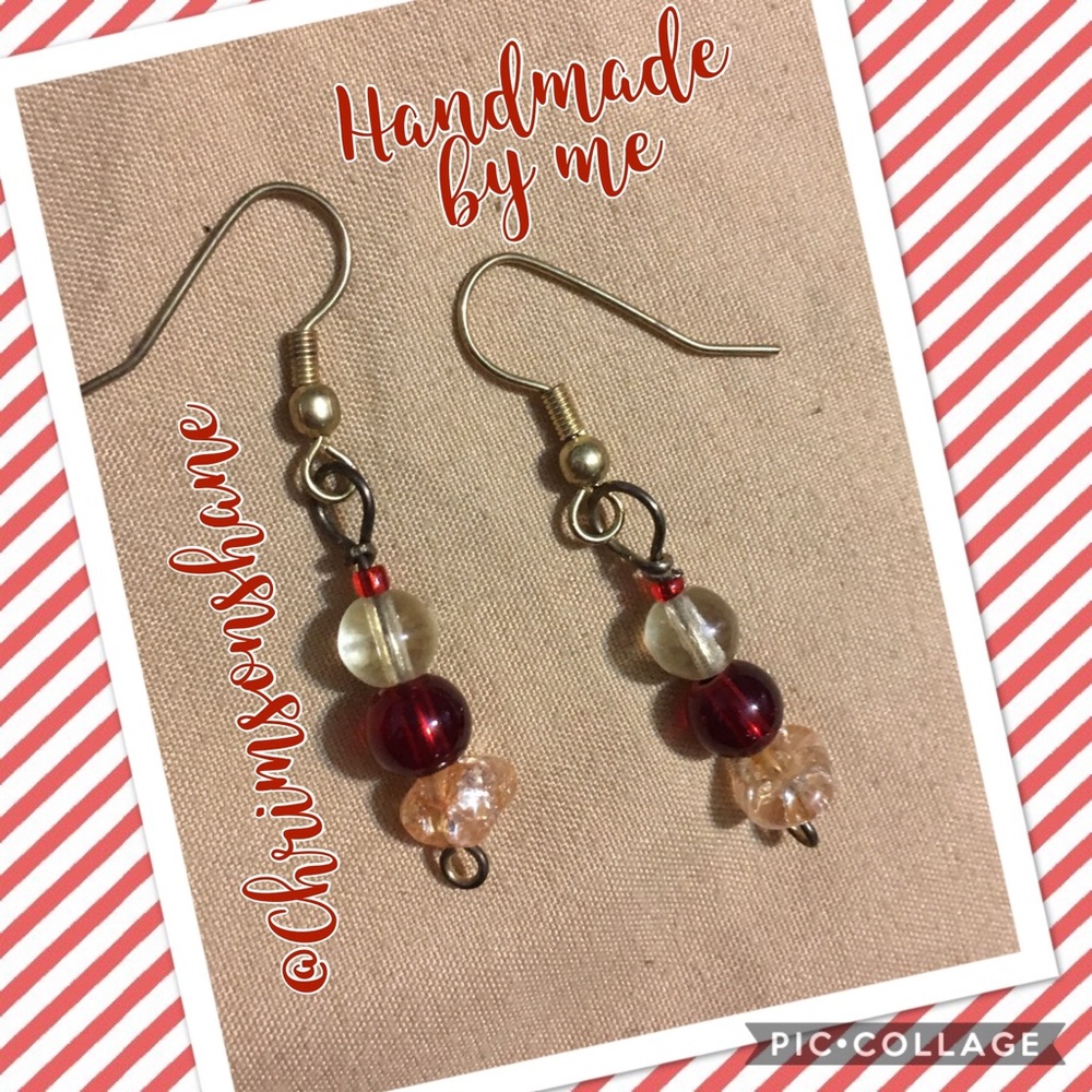 🆕 ❤️ Lovely Red & White Earrings