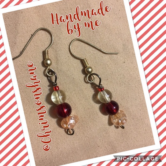 🆕 ❤️ Lovely Red & White Earrings - Picture 1 of 5