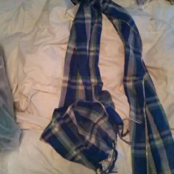 Blue scarf - Picture 1 of 1