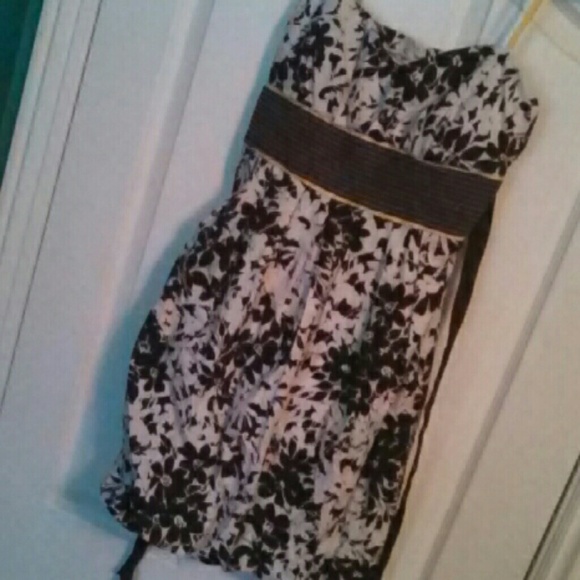 Summer dress - Picture 2 of 2