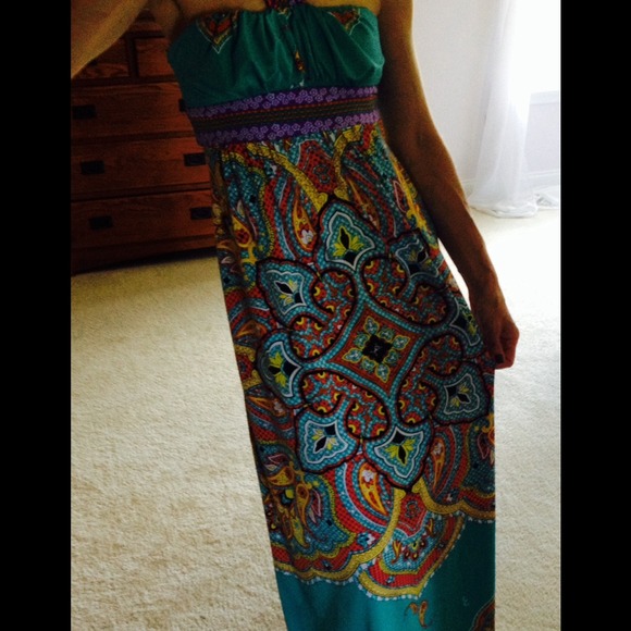 Gorgeous silky maxi dress - Picture 3 of 3
