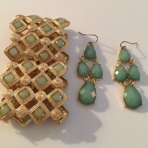 Braclet and earrings