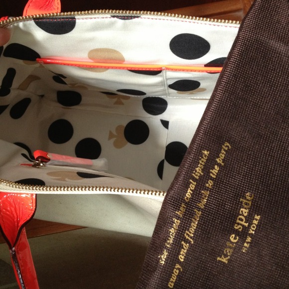 UNIQUE Kate Spade. Rare bag- don’t miss this one! - Picture 3 of 4