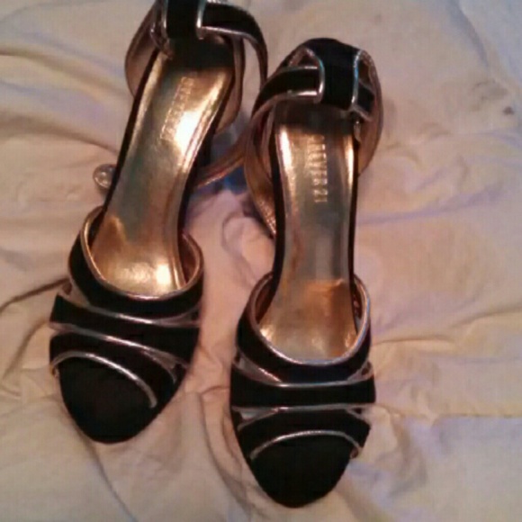 Forever 21 pumps - Picture 1 of 2