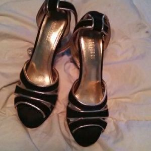 Forever 21 pumps