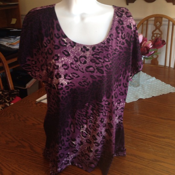 🎀PRICE REDUCED!🎀 NWOT! Cheetah Print Top