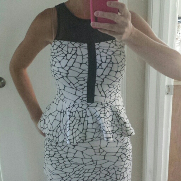 Peplum dress - Picture 3 of 3