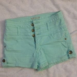 ⛔️SOLD⛔️Refuge Shorts