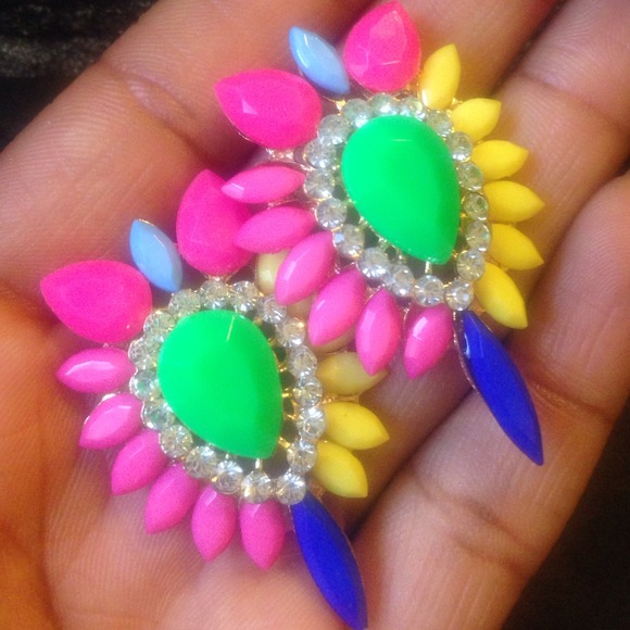 Colorful stone earrings NWOT