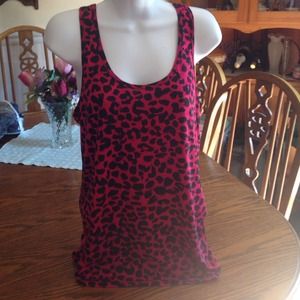 🎀PRICE REDUCED!🎀NWOT Cheetah Print Tank