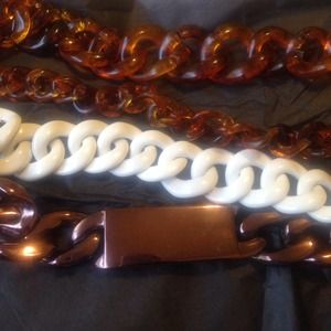 Chain linked necklaces (3)