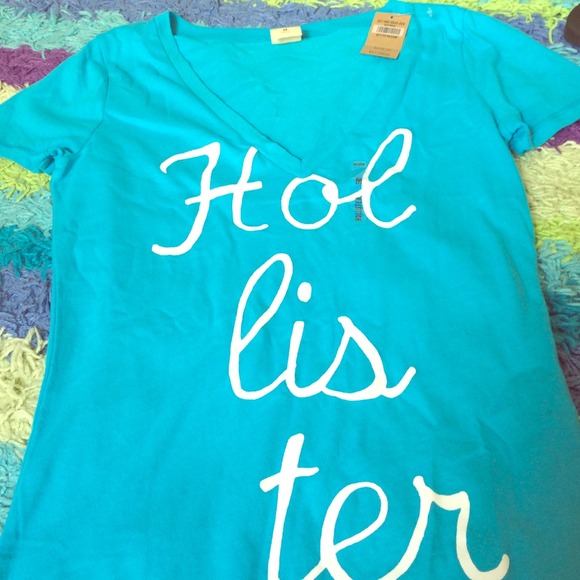 Hollister tshirt