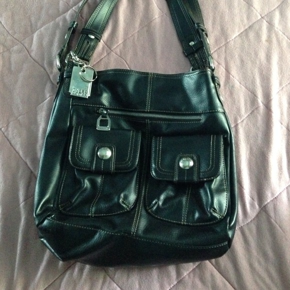 Tyler Rodan purse with matching umbrella ☔️